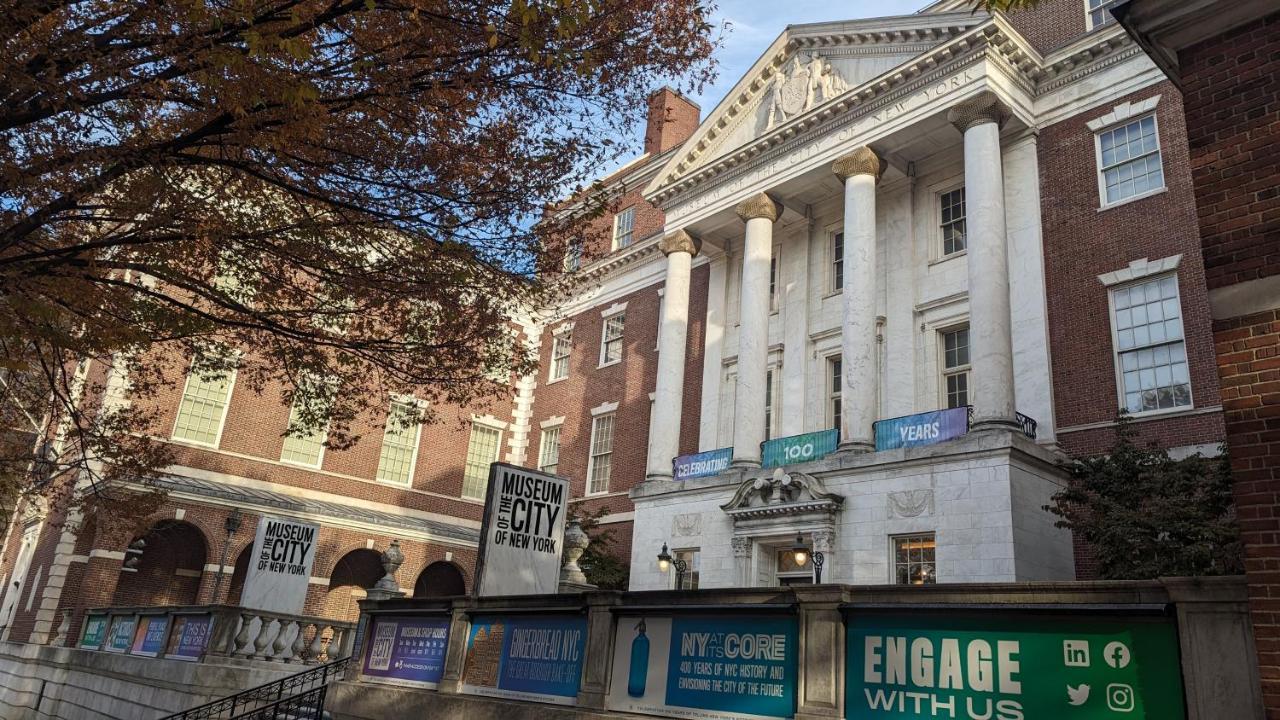 Central Park East And Museums Ню Йорк Екстериор снимка